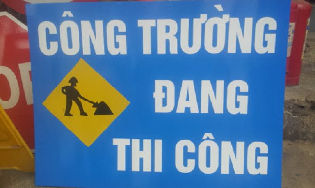 Các loại biển báo công trường đang thi công